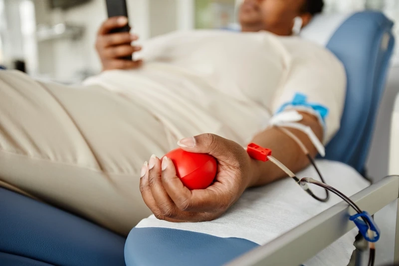 Bí quyết hiến máu xong nên ăn uống gì giúp hồi phục