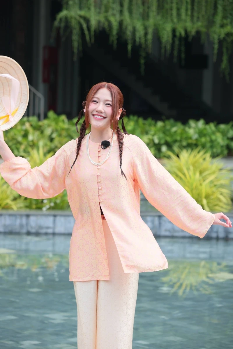 Giới thiệu chi tiết diễn viên uyển ân là ai
