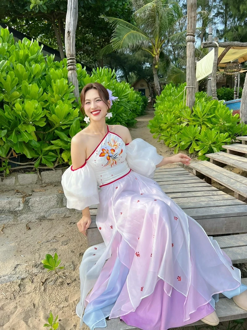 Hình ảnh nổi bật về phương anh đào body thu hút