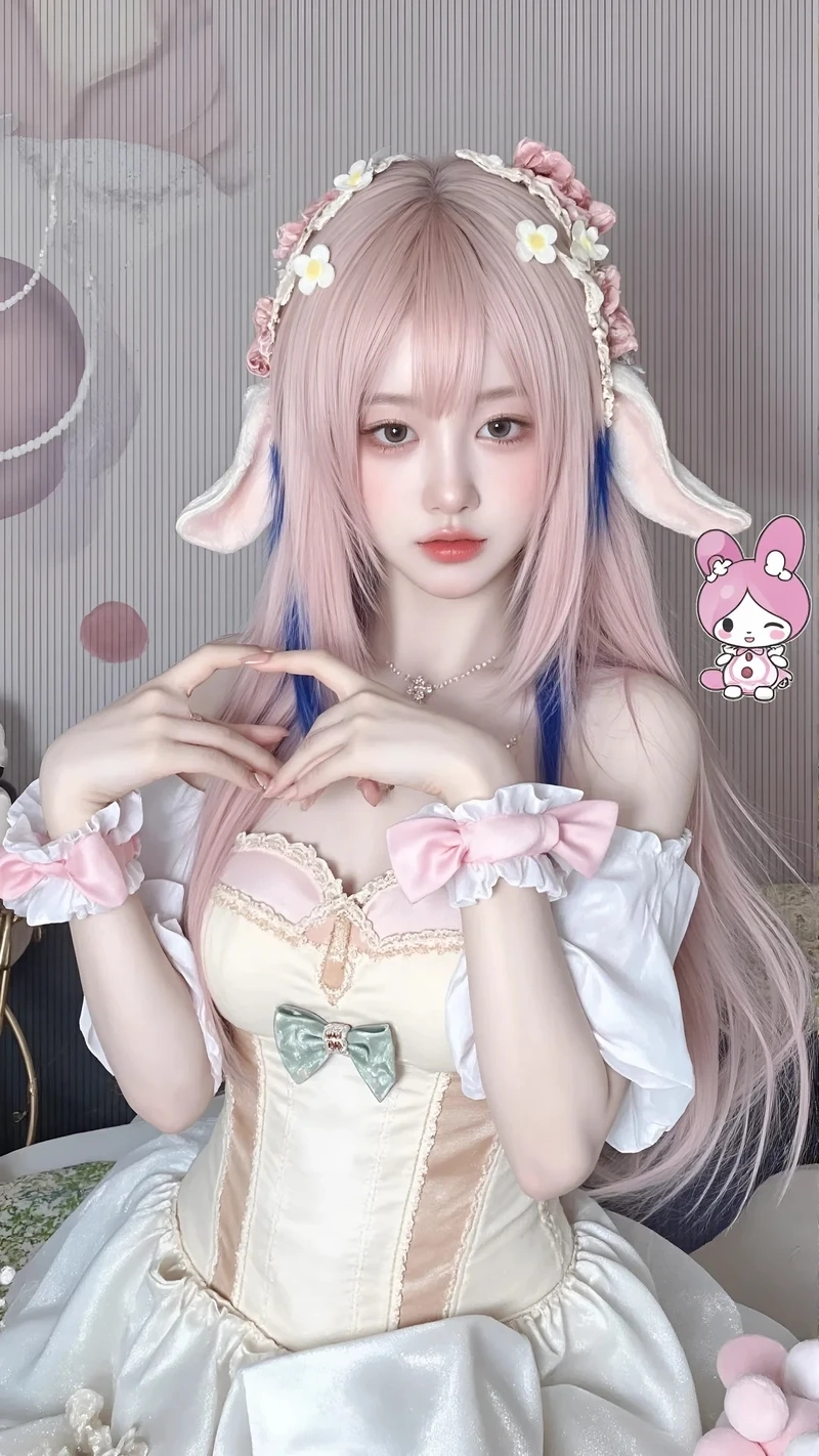 Hóa thân ấn tượng với gái mặc đồ cosplay nhân vật được yêu thích