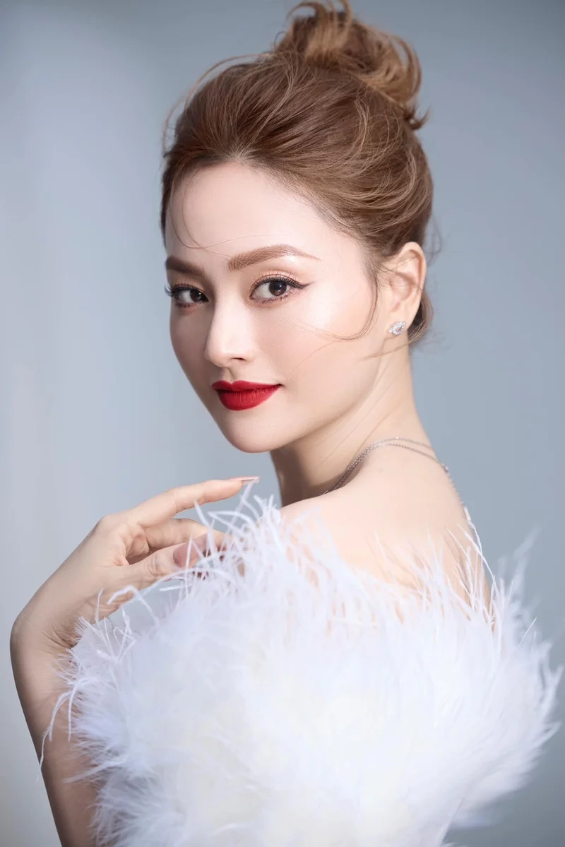 Lan Phương real, tài khoản chính chủ của nữ diễn viên nổi tiếng