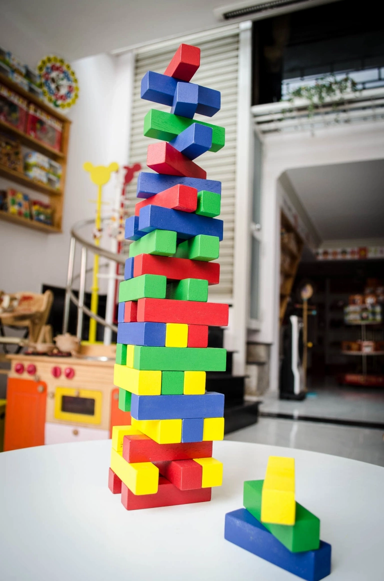 Luật Chơi Rút Gỗ Jenga: Hướng Dẫn Chi Tiết Từ A-Z